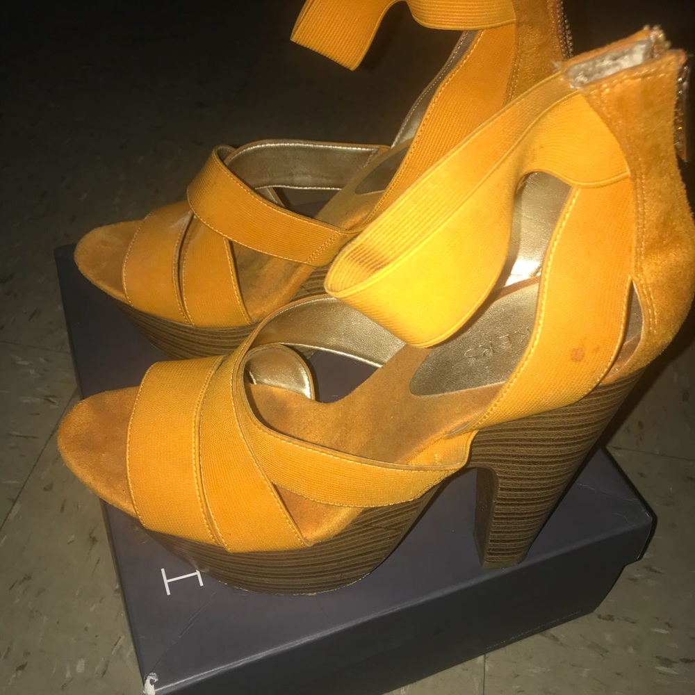 Mustard wedge sandal